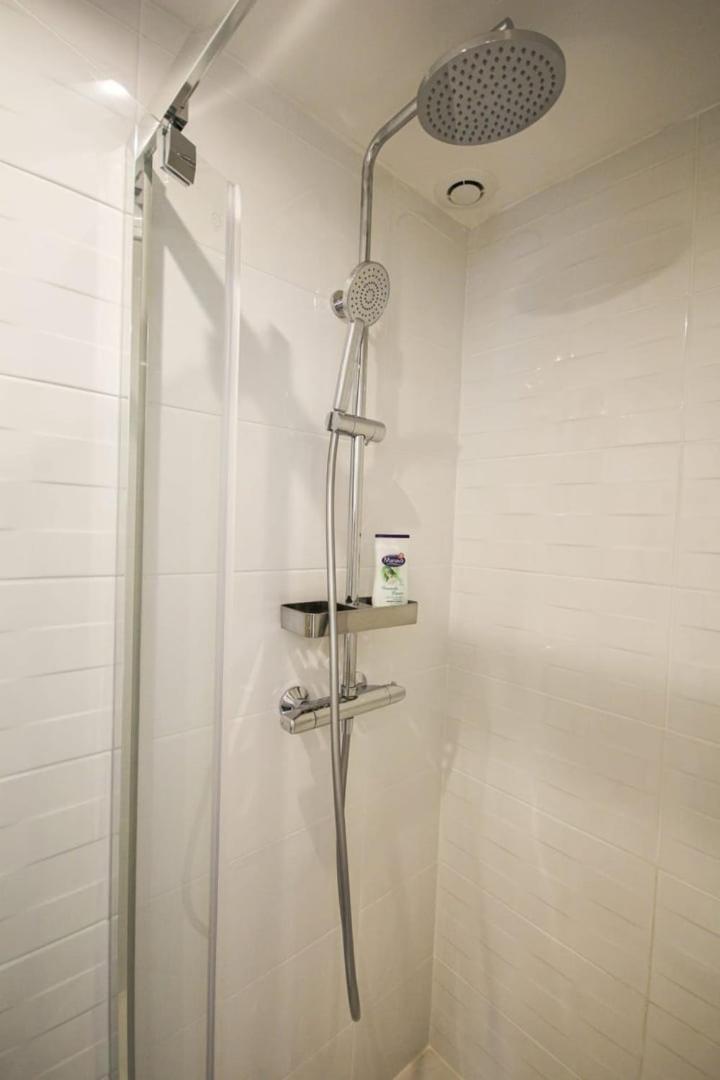 Fully-Equipped Apartment In City Center + Parking Lille Exteriér fotografie