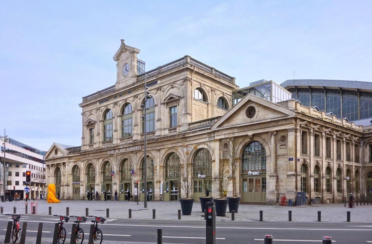 Fully-Equipped Apartment In City Center + Parking Lille Exteriér fotografie